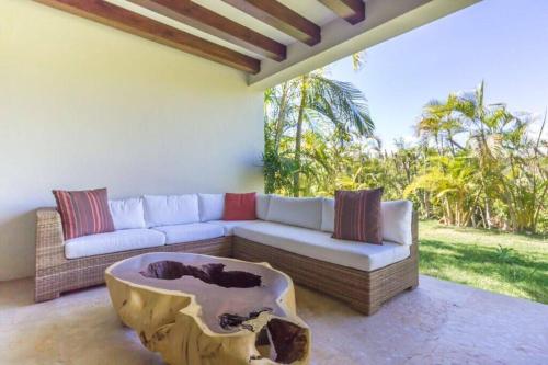 Luxury Modern Punta Mita Condo 3 bdrm, sleeps 8 with Golf access in Villela