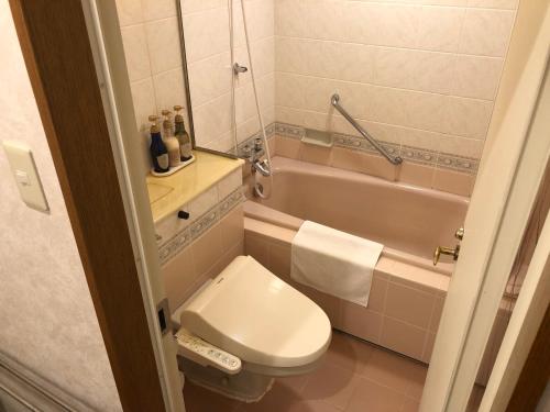 room detail thumbnail 2