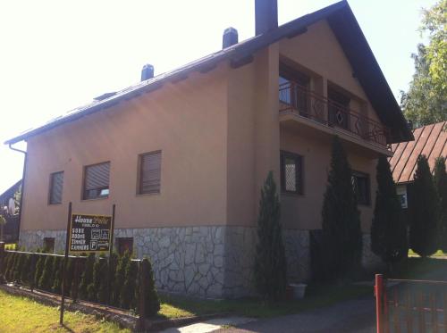 Ieeja, House Pribic in Vrelo Koreničko