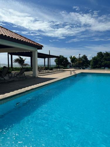 Vistas, Bayfront Villa & Apartment in Portmore