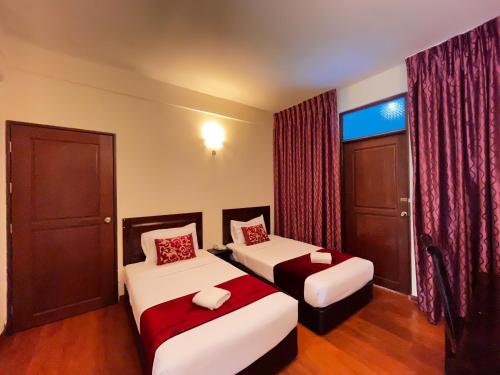 2 twin beds