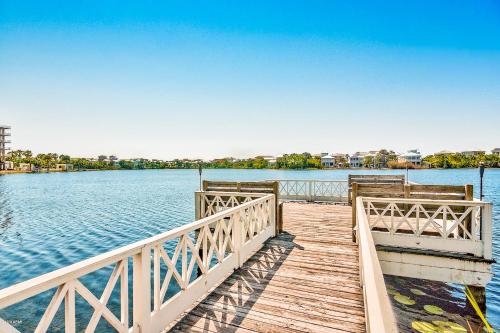 Carillon Beach Resort Inn by Wyndham Vacation Rentals – Panama City Beach, FL