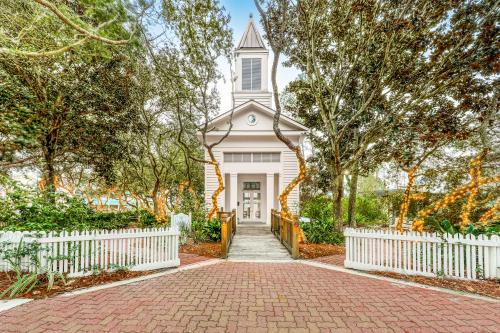 Carillon Beach Resort Inn by Wyndham Vacation Rentals – Panama City Beach, FL