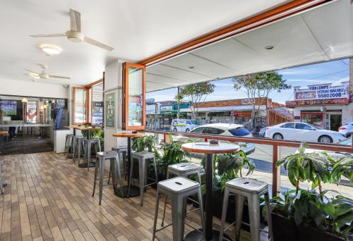 bar/salon, Penshurst Hotel in Hurstville