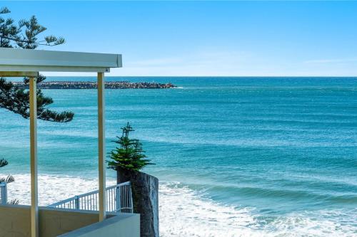 Apartment with Sea View image 10