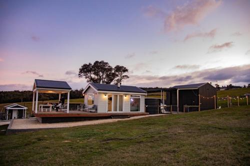 المنظر الخارجي, Gumnut Cottage Gippsland - Tiny Eco Stay w King Bed & Mountain Views in Heyfield