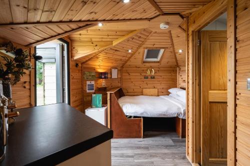 Delny Glamping and Farm Animals in Інвергордон