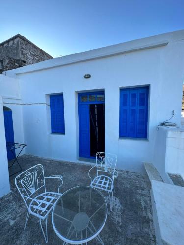 Cycladic house with amazing view in Potamia village Cycladic house with amazing view in Potamia village