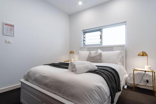 Eggie's Nest - Luxury Inner City Apartment - image 14