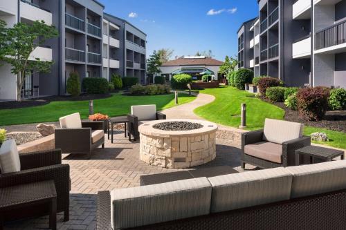 Courtyard Syracuse Carrier Circle