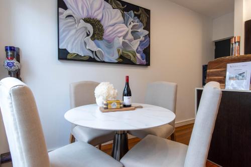 Eggie's Nest - Luxury Apartment - image 4