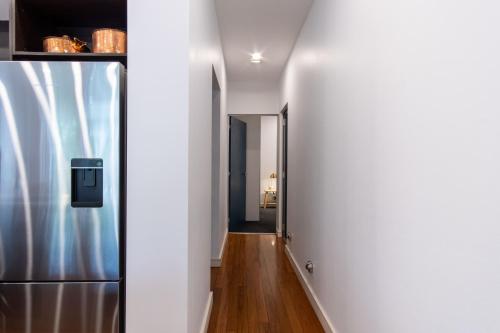 Eggie's Nest - Luxury Apartment - image 14