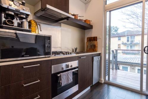 Eggie's Nest - Luxury Apartment - image 10