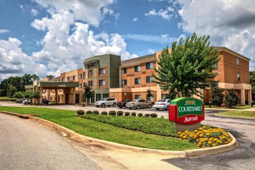 Courtyard by Marriott Troy