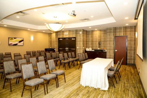 Courtyard by Marriott Toronto Brampton