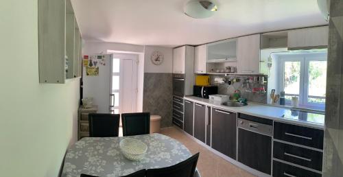 keuken, Family Stone house with magical Sea View in Lucice