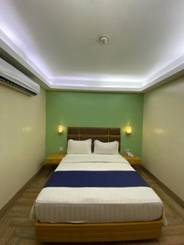 Sun Star Grand Hotel, Manila (photo 3)