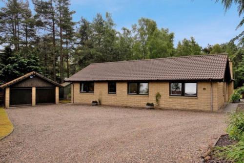 Ballater Bungalow - 4 bed - Beautiful Garden