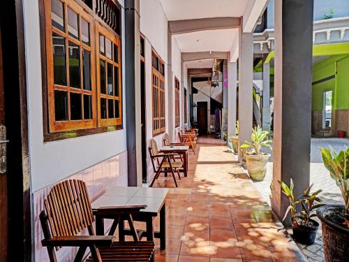Facilities, OYO 92869 Hotel Nusantara in Gambiran
