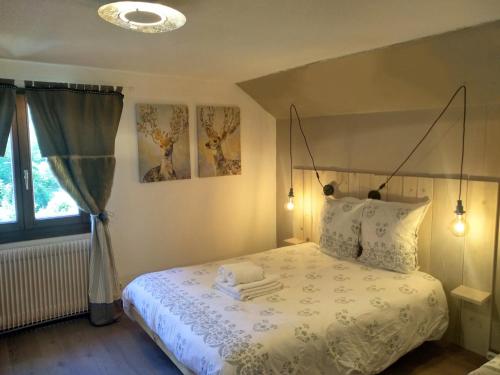 1 double bed, 1 twin bed