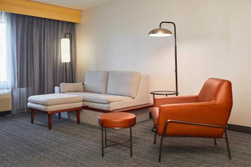 Courtyard by Marriott Medford Airport