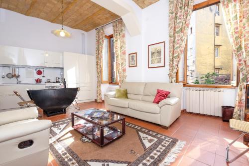Trastevere Charming Retreat on Cobblestone Street, Rome (photo 3)