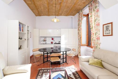 Trastevere Charming Retreat on Cobblestone Street, Rome (photo 7)