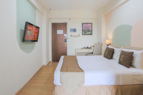 Deluxe Standard Room image 2