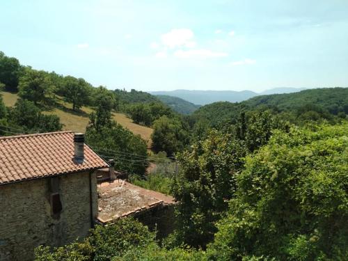 Casetta con camino per pellegrini e camminatori