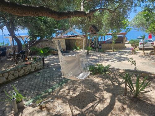  Beach Apartment in Borovići