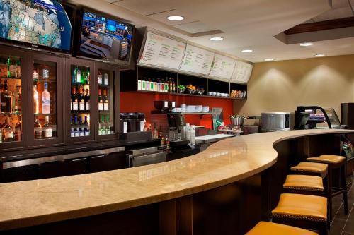 Courtyard by Marriott Toronto Airport - Hotel - Toronto