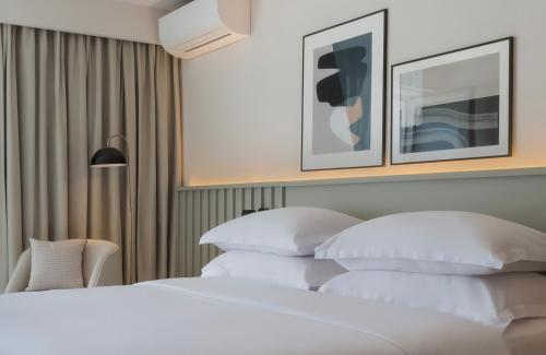 2 twin beds