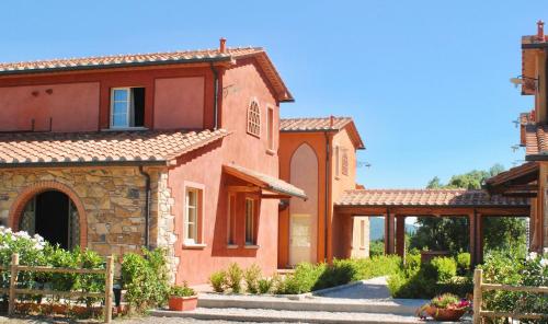  ISA-Residence with swimming-pool in Monteverdi Marittimo in Monteverdi Marittimo