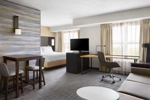 King Studio Suite with Sofa Bed