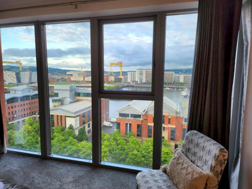 Létesítmények, Pass the Keys Stunning Penthouse with Balcony Sunset Views in Sailortown