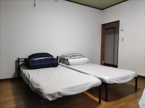 . 和室or洋室plus日本酒飲放題 Premier Guest House
