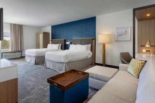 Suite with 2 Queen Sofa Beds