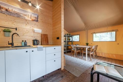 Cozinha, Camp Bursztynowy Las in Gorki Zachodnie