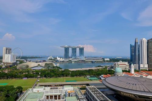 B&B Singapore - Peninsula Excelsior Singapore, A Wyndham Hotel - Bed and Breakfast Singapore