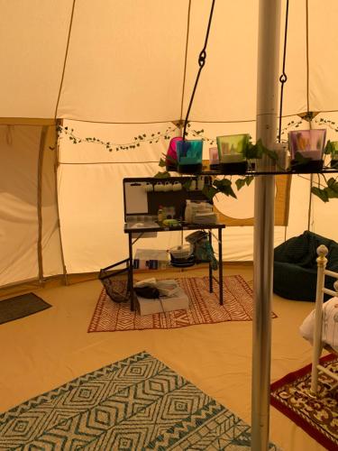 Tal-y-fan farm (7m luna tent)