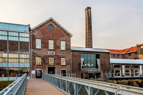 Modern Studio & Apartment Roermond in روموند