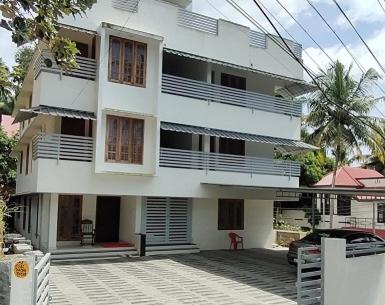 PAZHOOR RESIDENCY HOME STAY THREE BED ROOM Deluxe