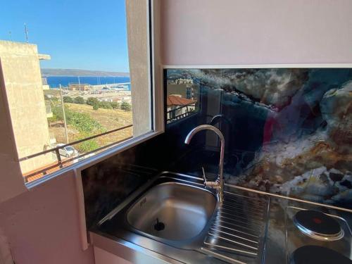 Lavrio 1Bdr penthouse 7 min on foot from the port