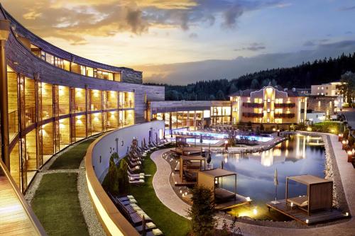 Wellness & Naturresort Reischlhof - Hotel - Wegscheid