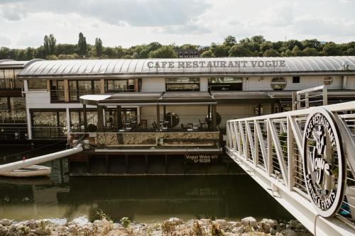 Vogue Boat Apartments - image 13