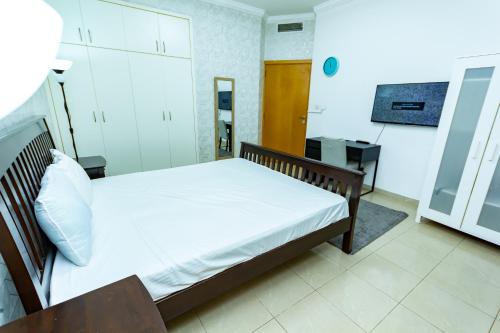 Classy Studios for Ladies in Dubai, Marina فتيات فقط, Dubai (photo 9)