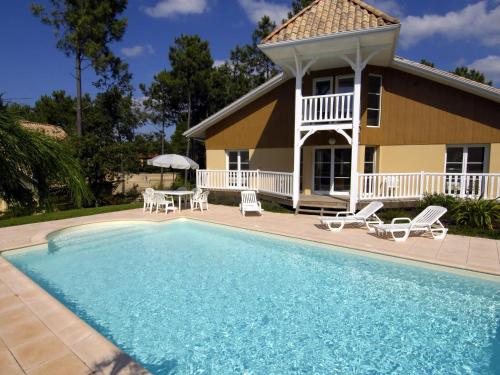 Luxurious villa with a private pool at 2 2 km from the sea