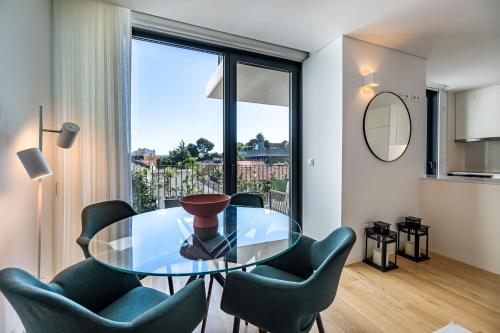 BONFIM LIVING - Great location, al fresco dining and free private parking, Порту