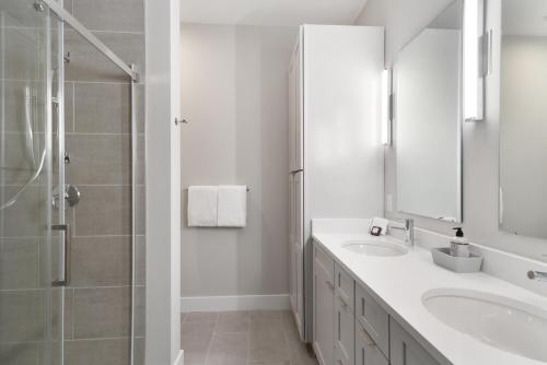 145 Biltmore Ave Unit 304 in Asheville, USA