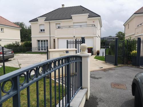 bienvenus chez Éric à Montévrain - Pension de famille - Montévrain